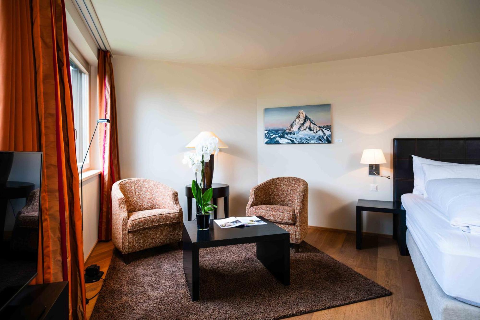 Hotel Seepark Thun Quarto foto